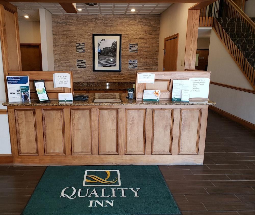 Quality Inn סלינסגרוב מראה חיצוני תמונה